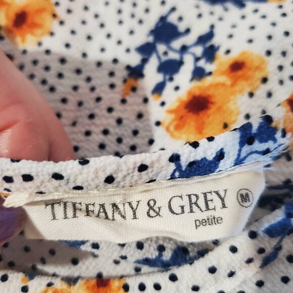 Tiffany & Grey Women's Petite M Floral Polka Dot Keyhole Short Sleeve Blouse - Picture 6 of 8